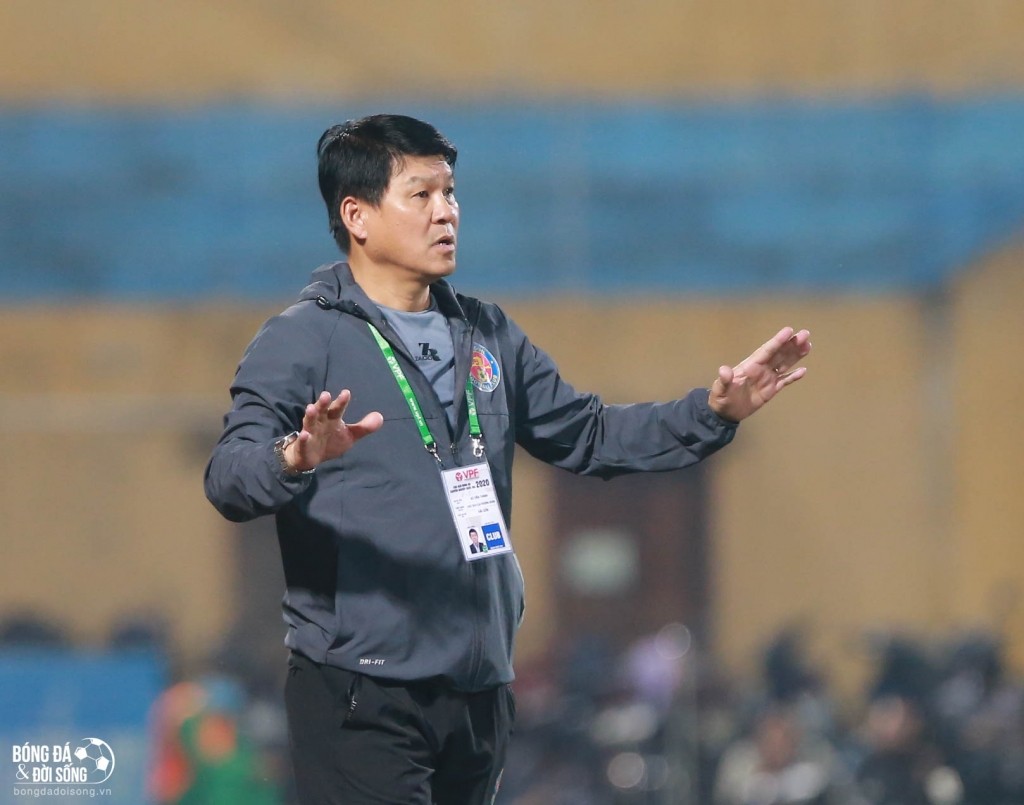 Vũ Tiến Thành lên làm GĐKT HAGL, liệu ghế của Kiatisak có được đảm bảo?