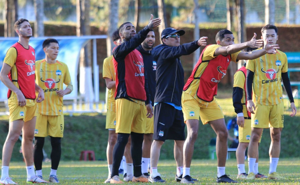 HLV Vũ Tiến Thành: “Nếu HAGL ghi bàn trước thì tình huống đã khác”