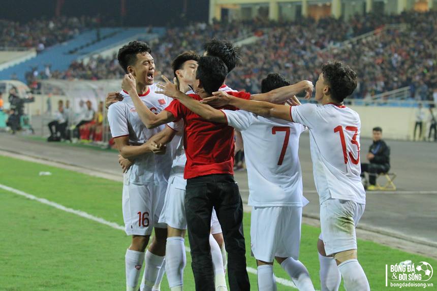 Cổ động viên phấn khích trước U23 Việt Nam