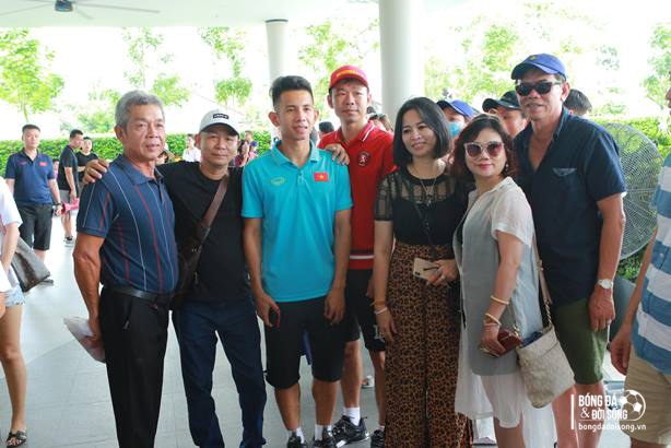 tang qua doi tuyen viet nam 9