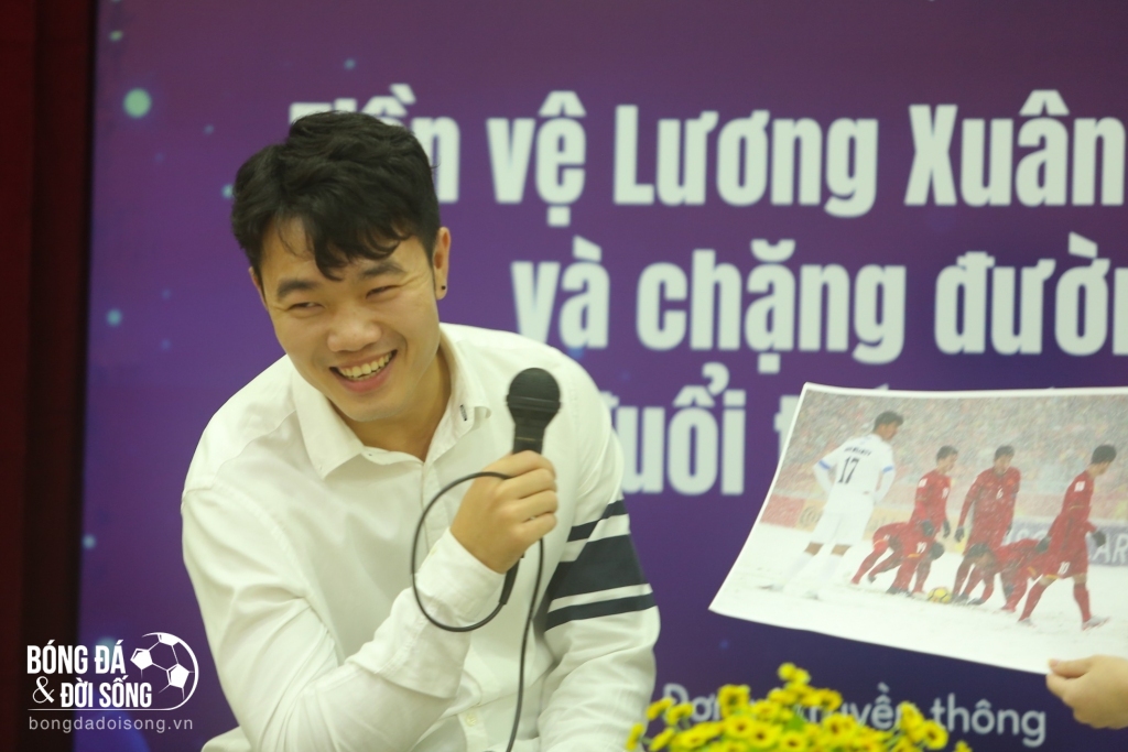 Tình huống này mình được giao nhiệm vụ đá phạt nhưng mình tin là Hải làm tốt hơn mình. Đây là cơ hội ghi bàn thắng cho U23 nên mình đã hội ý với Hải để Hải thực hiện cú sút đó nên mình cũng ăn mừng như mình ghi bàn.