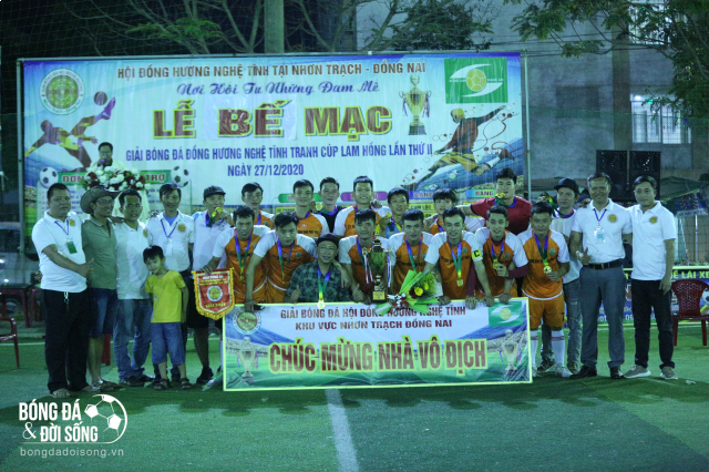 Bế mạc giải bóng đá đồng hương Nghệ Tĩnh Nhơn Trạch - Quỳnh Lưu vô địch !