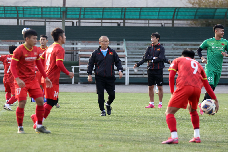 ĐT U23 Việt Nam tập buổi đầu tiên tại Bishkek - Kyrgyzstan