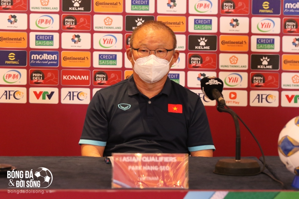 HLV Park Hang-seo: ĐT Việt Nam sẽ cố gắng ghi bàn và có điểm ở trận đấu ngày mai