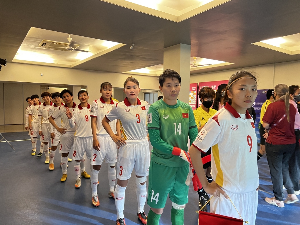 Giá vé xem Huỳnh Như và tuyển nữ Việt Nam đá World Cup rẻ không tưởng