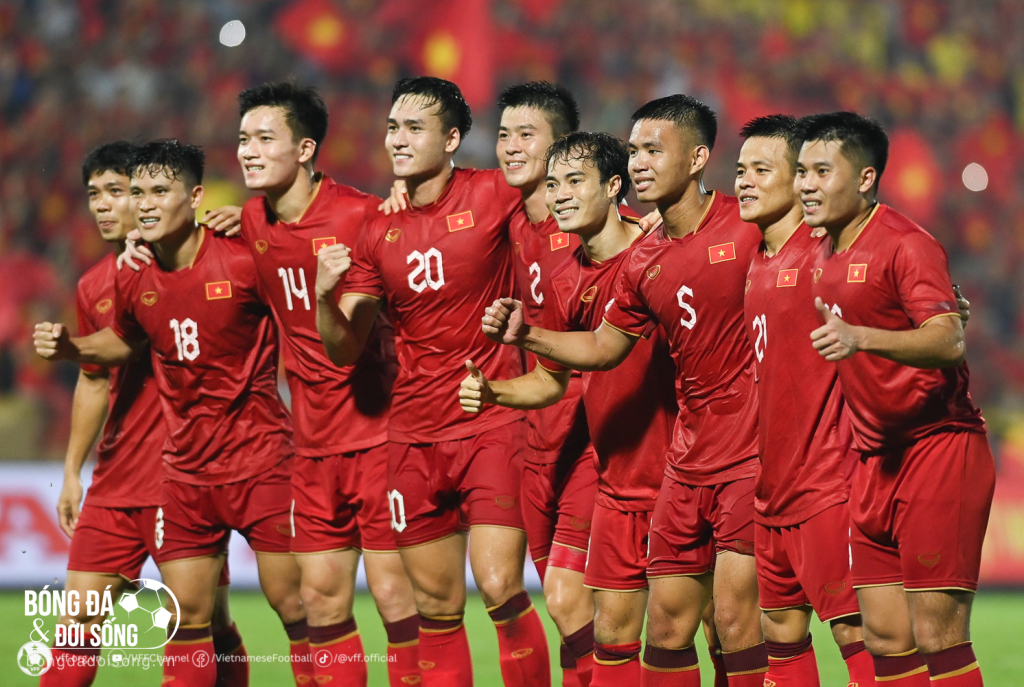 Vé xem Việt Nam đấu Iraq được bán online, đắt nhất 600.000 đồng