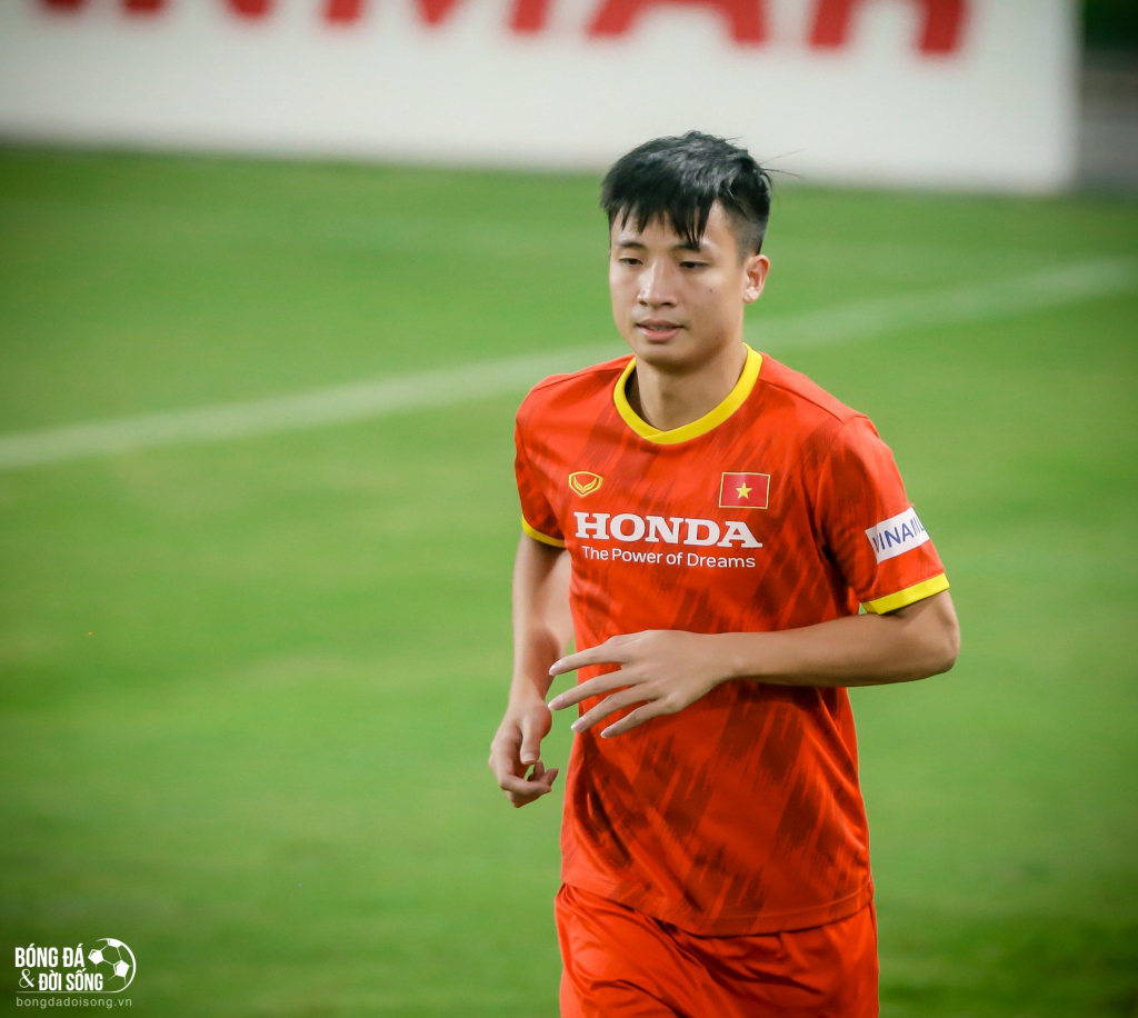 Trung vệ Bùi Tiến Dũng trở lại khoác áo đội tuyển Việt Nam