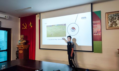 Tổ chức tập huấn rút kinh nghiệm công tác vận hành VAR sau lượt đi V-League 2023/24