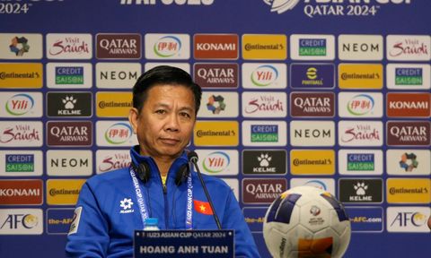 HLV Hoàng Anh Tuấn: ''Tôi muốn các học trò quên trận đấu này đi''