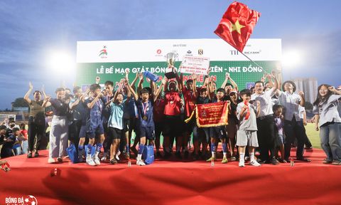 Thi đấu đầy nỗ lực, đội bóng Thiếu niên Quỳnh Lưu lên ngôi vô địch Cúp Báo Nghệ An 2024