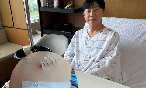 HLV Shin Tae Yong bị ốm nặng: Phẫu thuật 6 tiếng, sụt 5kg sau 2 tuần điều trị