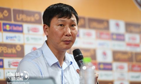 HLV Kim Sang Sik: "Tôi xin lỗi người dân Việt Nam vì không thể chiến thắng"