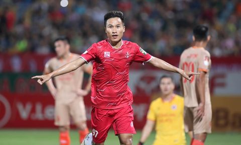 HLV Kim Sang Sik mất thêm một tiền vệ cho ASEAN Cup