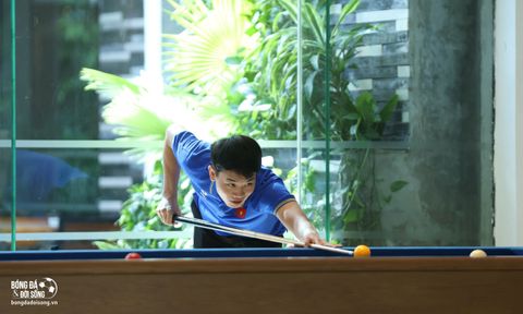 ĐT Việt Nam hội quân: Đình Bắc, Khuất Văn Khang so kè tài đánh carom,Tuấn Hải mang theo "đồ chơi" độc