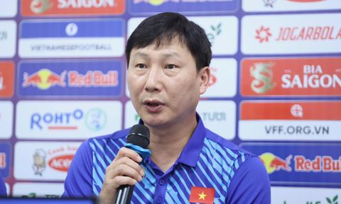 HLV Kim Sang Sik: "Ông Park là người mở đường cho tôi tới Việt Nam"