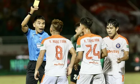 Trọng tài từng cầm còi ở V-League bắt chính trận Việt Nam - Ấn Độ