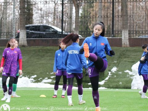 ĐT nữ U20 Việt Nam tập buổi đầu ở Uzbekistan, 1 trường hợp dính chấn thương