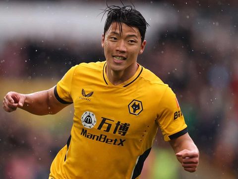 Hwang Hee-chan "lột xác" tại Premier League