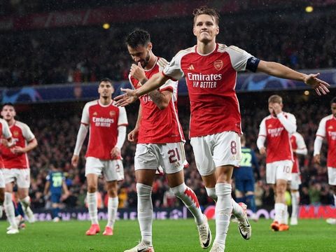 Arsenal vẫn có nguy cơ bị loại ở Champions League