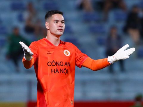 Thủ môn Nguyễn Filip: ''Tôi sẽ cống hiến hết mình cho bóng đá Việt Nam''