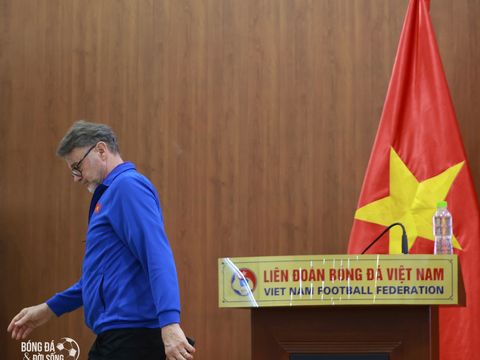 HLV Philippe Troussier chia tay tuyển Việt Nam