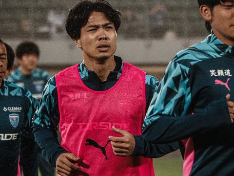 Công Phượng thi đấu 68 phút, được giao trọng trách riêng trong trận đấu của Yokohama FC