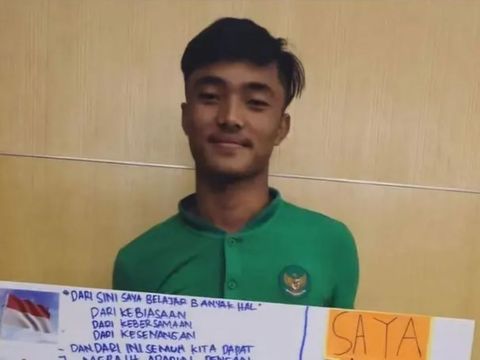 Chuyện xúc động về thủ môn U23 Indonesia: Từ nét vẽ nguệch ngoạc đến giấc mơ Paris