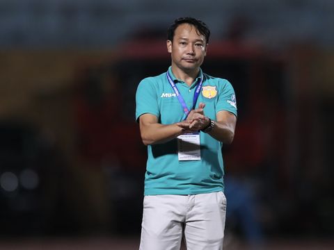 HLV Vũ Hồng Việt: 'Nam Định phải chuẩn bị kỹ để giảm thiểu số thất bại và số bàn thua'