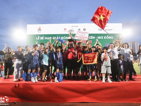 Thi đấu đầy nỗ lực, đội bóng Thiếu niên Quỳnh Lưu lên ngôi vô địch Cúp Báo Nghệ An 2024