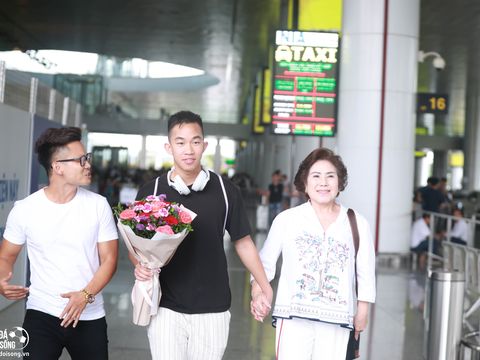 Cầu thủ Việt kiều Hồ Hữu Hưng về nước thi đấu cho U19 Việt Nam