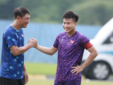 Tiền vệ Nguyễn Quang Vinh: 'U19 Việt Nam có thể đánh bại U19 Australia'