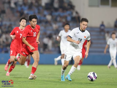 Sao trẻ U17 Việt Nam và 10 phút khuấy đảo khung thành U17 Kyrgyzstan