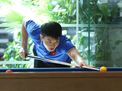 ĐT Việt Nam hội quân: Đình Bắc, Khuất Văn Khang so kè tài đánh carom,Tuấn Hải mang theo "đồ chơi" độc