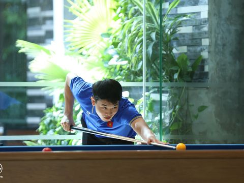 ĐT Việt Nam hội quân: Đình Bắc, Khuất Văn Khang so kè tài đánh carom,Tuấn Hải mang theo "đồ chơi" độc