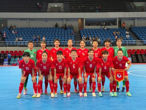 Thắng kịch tính Thái Lan, futsal nữ Việt Nam vô địch Đông Nam Á