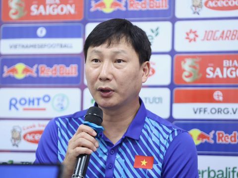 HLV Kim Sang Sik: "Ông Park là người mở đường cho tôi tới Việt Nam"