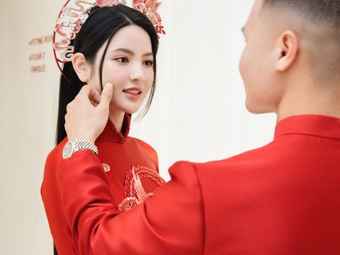 Khoảnh khách Quang Hải và Thanh Huyền thử trang phục cho lễ ăn hỏi