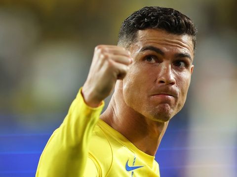 Cristiano Ronaldo muốn Bruno Fernandes gia nhập CLB Al-Nassr trong mùa hè này.