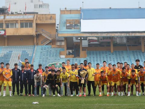 Sông Lam Nghệ An được khích lệ tinh thần trước trận đấu gặp Hà Nội FC