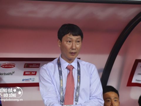 HLV Kim Sang Sik: "Tôi đến với bóng đá chỉ vì... sữa và bánh mì"