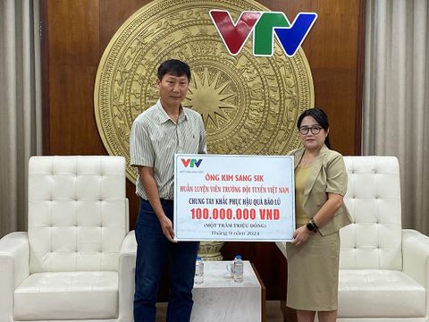 HLV Kim Sang Sik có nghĩa cử cao đẹp hướng đến đồng bào vùng lũ lụt