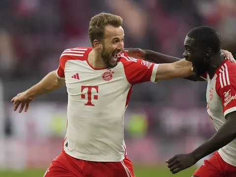 Harry Kane lập cú đúp giúp Bayern Munich giành chiến thắng