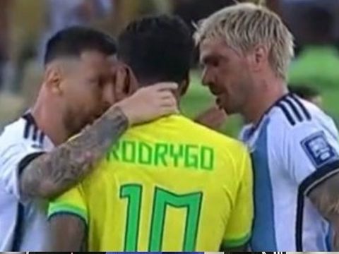 Thực hư câu chuyện Messi "bắt nạt" túm gáy sao trẻ Brazil Rodrygo?