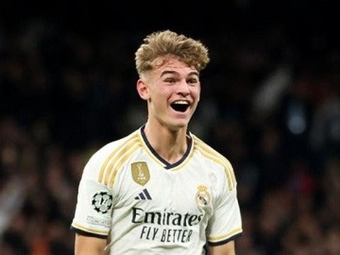 Bàn đầu tiên của Real Madrid thuộc về sao 19 tuổi Nico Paz