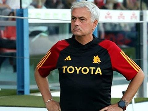 HLV Jose Mourinho đối diện án phạt tại Serie A