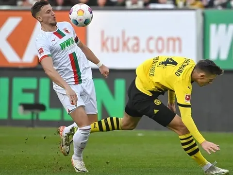 Borussia Dortmund tỏa sáng ở Champions League nhưng lại mờ nhạt ở Bundesliga