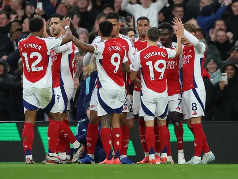 Đánh bại ngựa ô Premier League, Arsenal tìm lại niềm vui chiến thắng