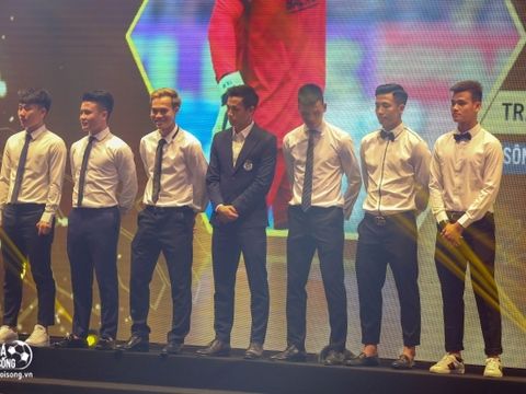Dàn sao ĐT Việt Nam tỏa sáng trong lễ vinh danh V.League Awards